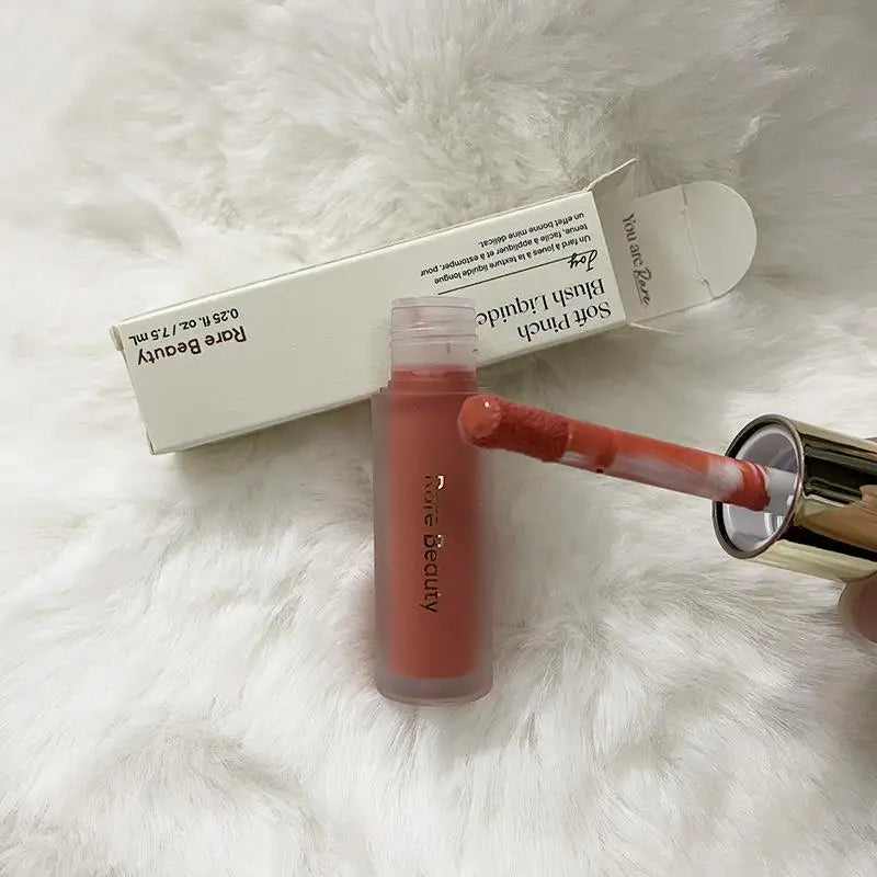 BLUSH LÍQUIDO RARE BEAUTY